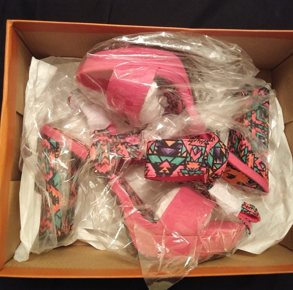 Pink Pattern Heels - Picture 3 of 3